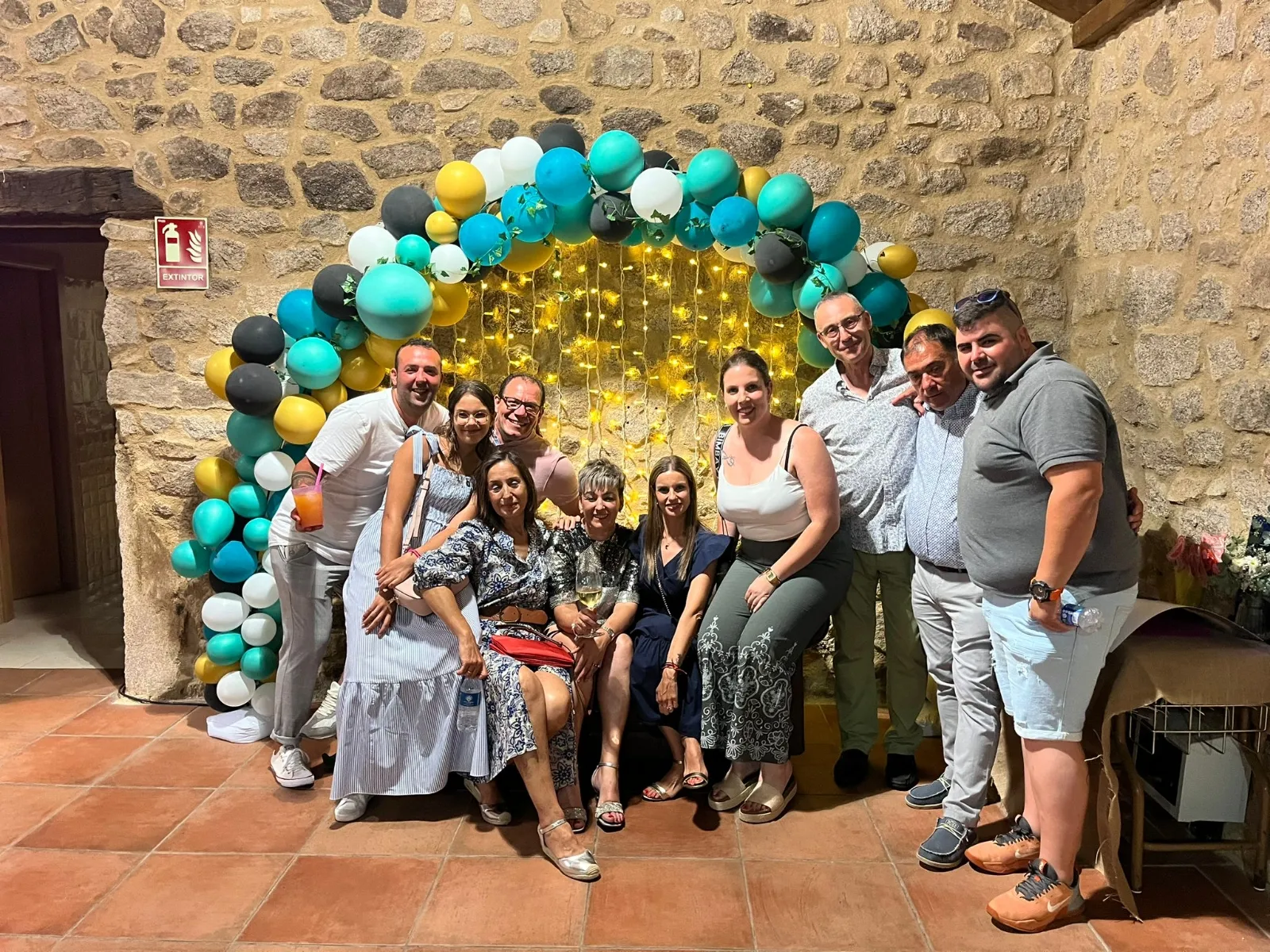Rosi celebra en Cipérez su 50 cumpleaños