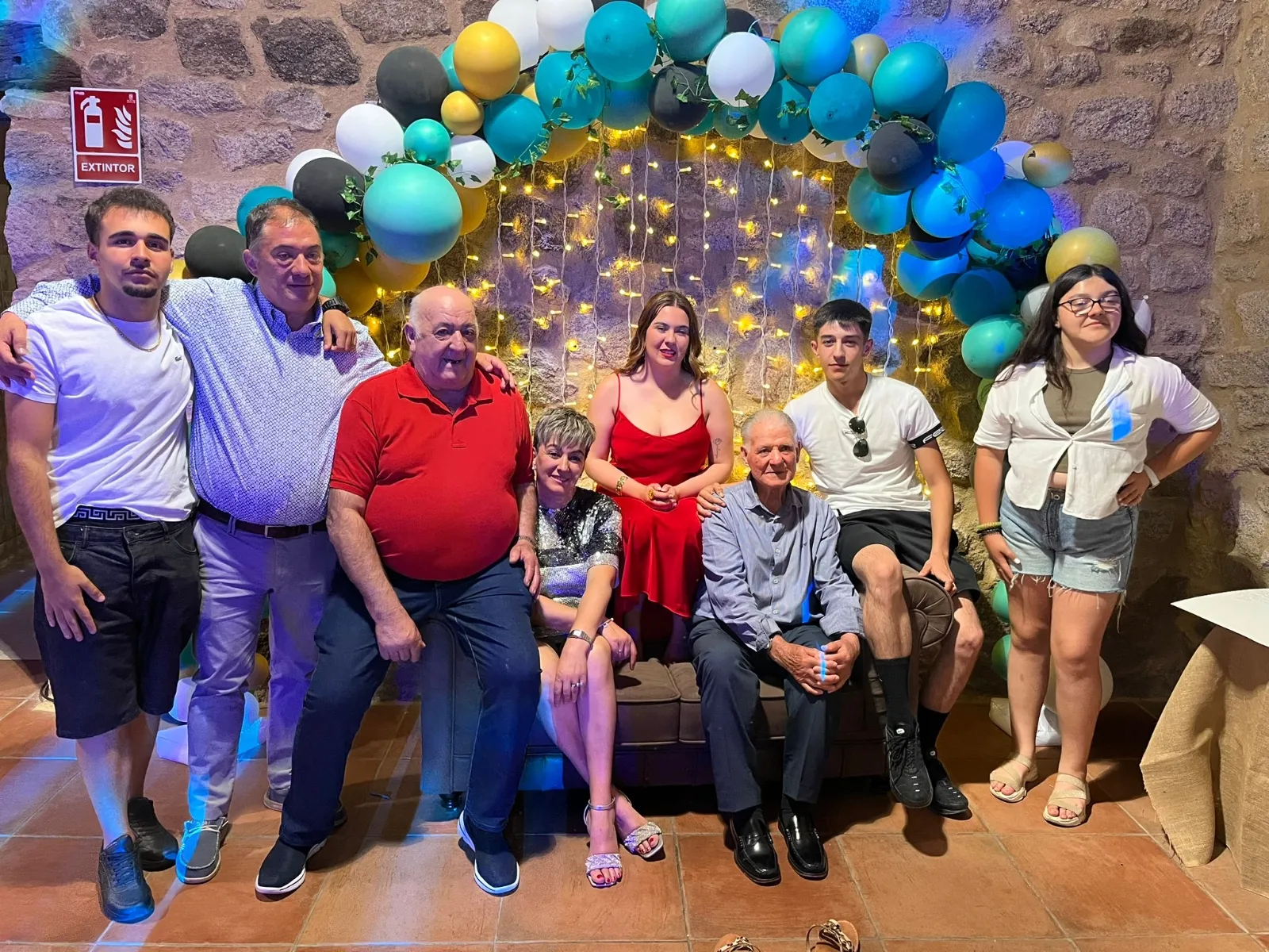 Rosi celebra en Cipérez su 50 cumpleaños