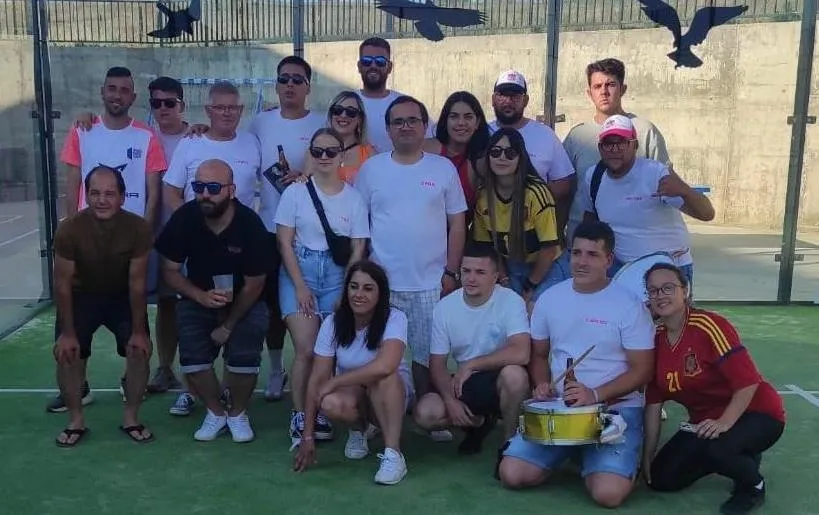 Foto 5 - Michel y V&iacute;ctor Redondo se adjudican el 3&ordm; Torneo de P&aacute;del de Castillejo de Mart&iacute;n Viejo