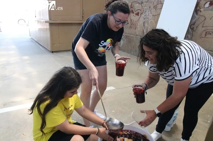 Paella solidaria fin de fiestas en Villar de Peralonso / CORRAL
