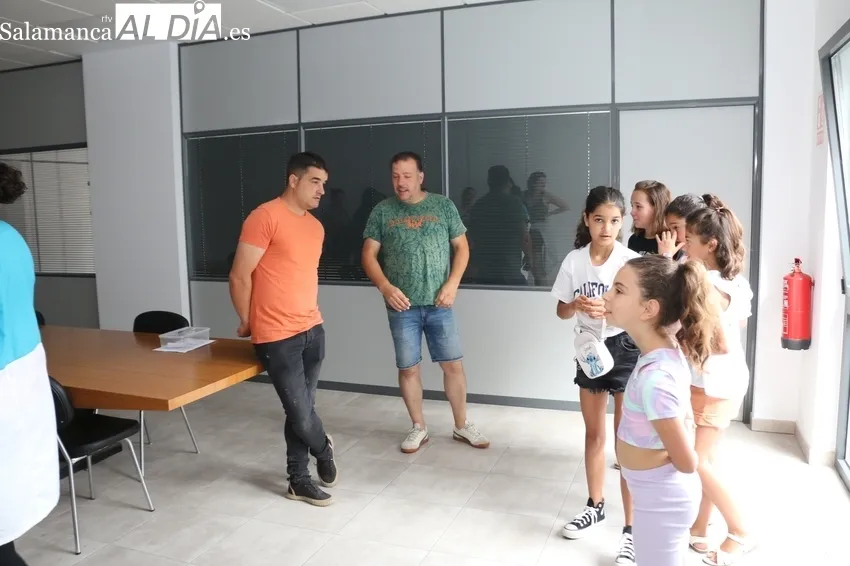 Sorteo de  Corte de Honor infantil / CORRAL  