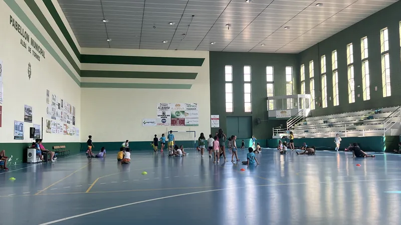 Foto 3 - M&aacute;s de un centenar de ni&ntilde;os disfrutan el mes de julio en las Escuelas de Verano del Piensos Dur&aacute;n Albense FS