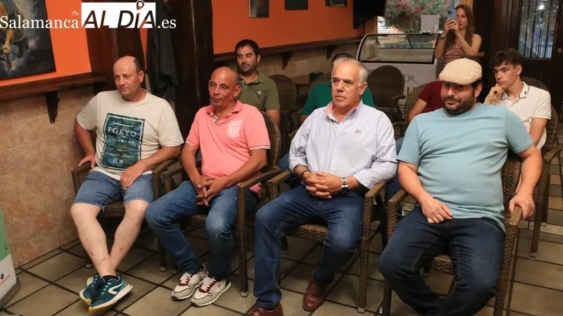 Presentación de la corrida de toros mixta del 16 de agosto en Vitigudino / CORRAL