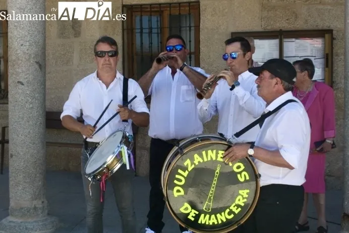 Foto 8 - Mancera de Abajo arranca sus fiestas en honor a la patrona, la virgen del Rosario, apostando por la uni&oacute;n vecinal frente a la despoblaci&oacute;n