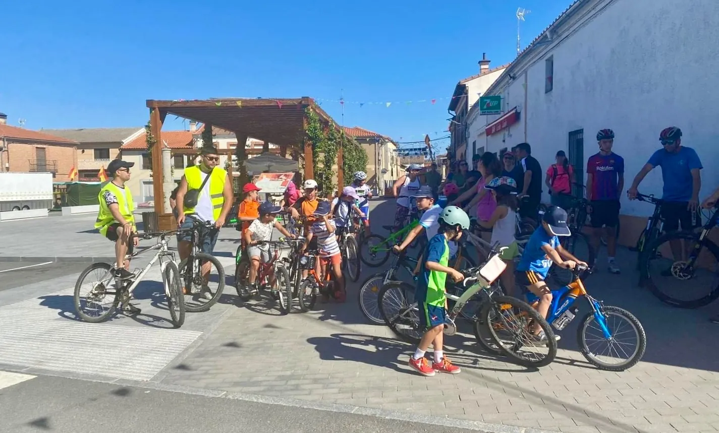 Foto 2 - Deporte, mojitos y ambiente ibicenco: Disfrute para grandes y peque&ntilde;os en las fiestas patronales de Mancera de Abajo