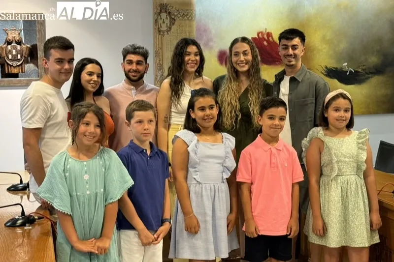 Foto 2 - La juventud pe&ntilde;arandina, representada por una Corte con ganas de vivir unas Ferias y Fiestas 2024 &uacute;nicas
