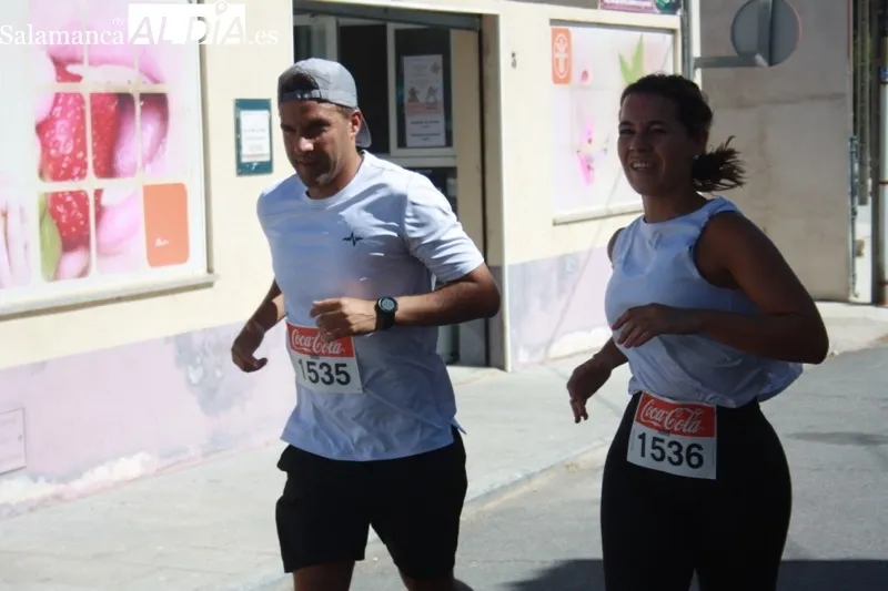 Foto 6 - M&aacute;s de 230 participantes en una ambientada y solidaria VIII Quedada Runner y Ciclista en Santiago de la Puebla, con la que comienzan sus fiestas patronales