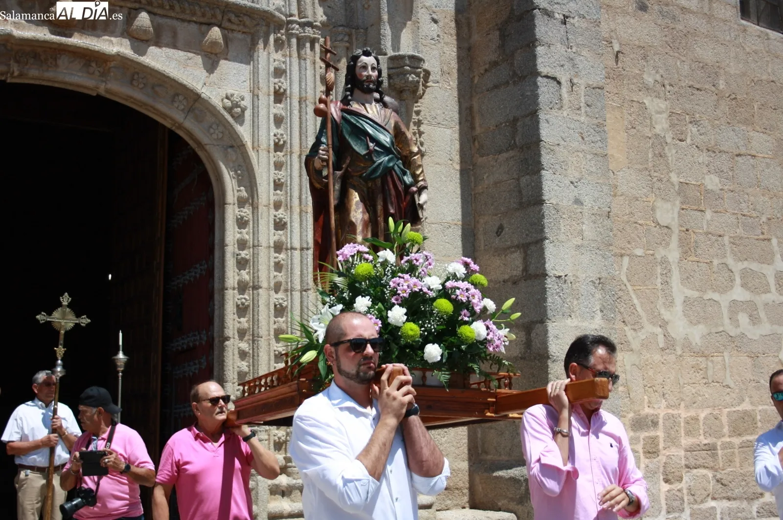 Foto 3 - Multitudinario acompa&ntilde;amiento de los santiagueses al Apostol en el d&iacute;a grande de sus fiestas patronales