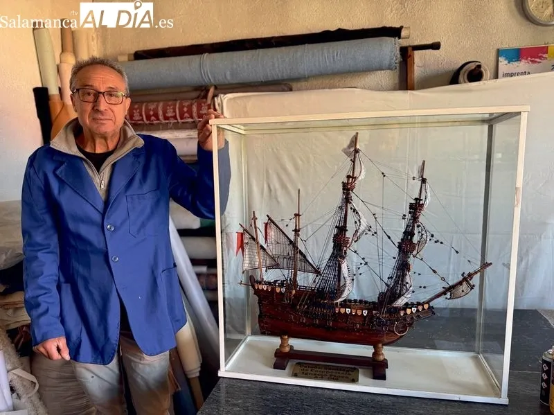 Foto 2 - Maquetas a escala de barcos hist&oacute;ricos, la original pasi&oacute;n de este pe&ntilde;arandino