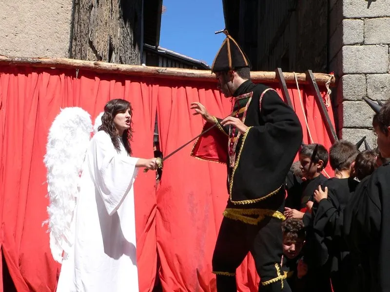 Representación de la Loa de la Asunción de Nuestra Señora. Fotos: Junta de Castilla y León.