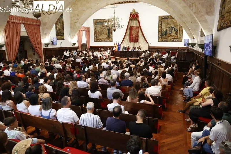 Entrega de los premios por las mejores calificaciones de la EBAU en la Universidad de Salamanca. Foto de David Sañudo