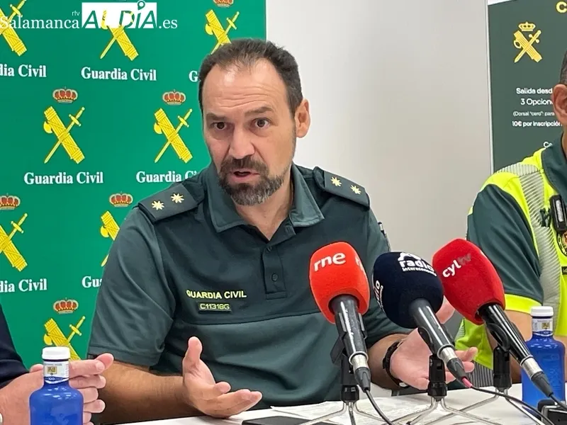 Presentación de la “Carrera Solidaria Guardia Civil de Salamanca”. Fotos: Miguel González.