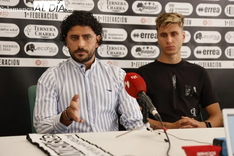 Presentación de Dani García, Eudald Vergés y David Rabadán como jugadores de Unionistas. Foto de David Sañudo