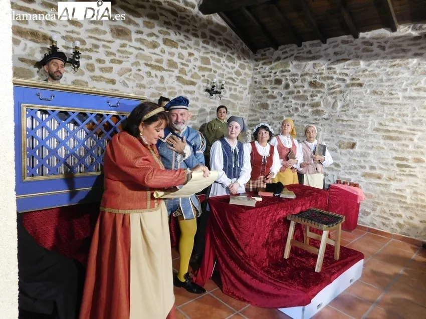 Representación de la obra 'Buscando a Nebrija' en Villar de Peralonso  