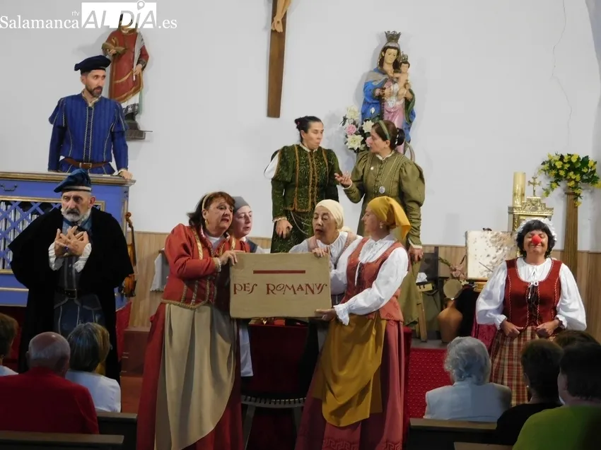 Representación de la obra 'Buscando a Nebrija' en Villaseco de los Gamitos 