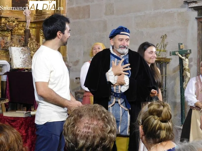 La iglesia parroquial de San Cornelio y San Cipriano de Villaverde de Guareña abrió sus puertas al montaje de Denis Rafter 