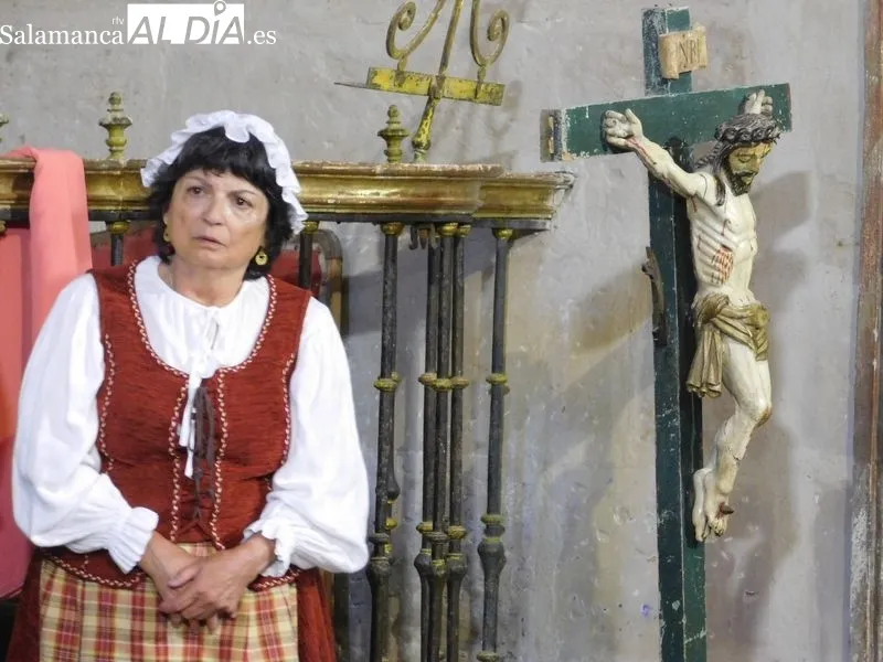 La iglesia parroquial de San Cornelio y San Cipriano de Villaverde de Guareña abrió sus puertas al montaje de Denis Rafter 