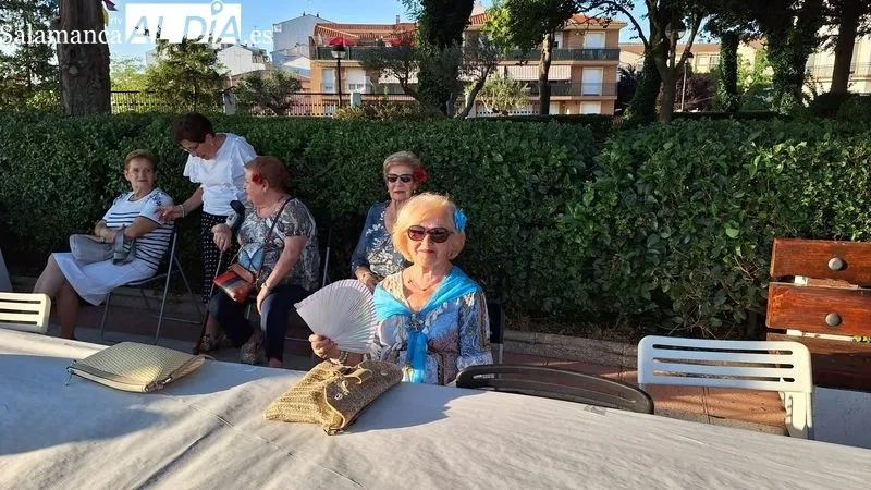 Foto 9 - La asociaci&oacute;n de mujeres de Alba de Tormes celebra el verano