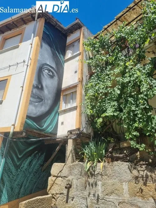 Garcibuey, piscina natural y arte urbano en plena Sierra de Francia 