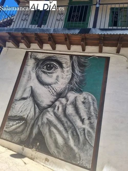 Garcibuey, piscina natural y arte urbano en plena Sierra de Francia 