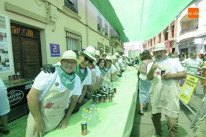 Comida popular Comisión de Festejos / Fotos: Adrián M.Pastor