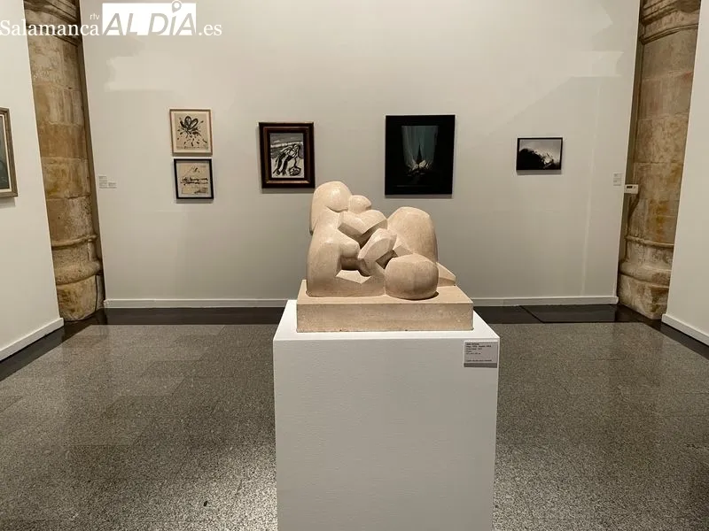 Muestra “Un legado de amistad”, un homenaje a artistas vinculados a Venancio Blanco, en la Sala de Exposiciones de Santo Domingo. Foto de Miguel González