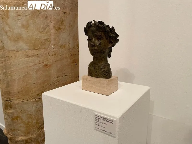 Muestra “Un legado de amistad”, un homenaje a artistas vinculados a Venancio Blanco, en la Sala de Exposiciones de Santo Domingo. Foto de Miguel González