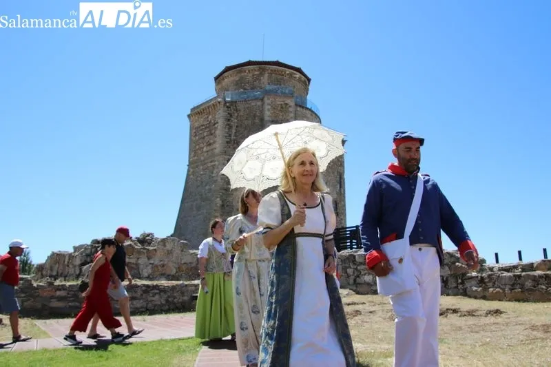 Foto 9 - Alba de Tormes conmemora con un desfile la Batalla de Arapiles