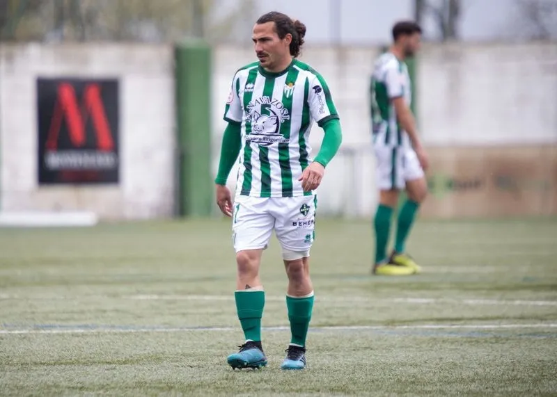 Jesús Cambil en un partido con el CD Guijuelo. Foto: CD Guijuelo