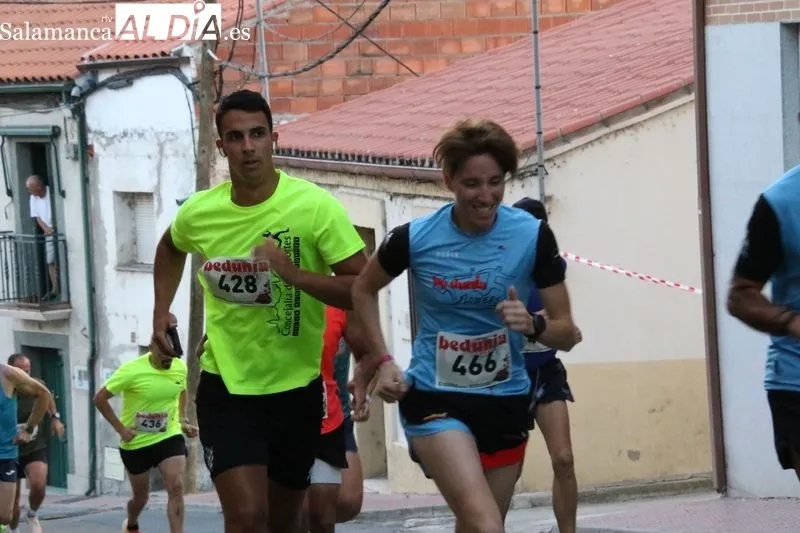 Foto 14 - Alberto Herrera y Esther Cruz ganan la Carrera Nocturna de Alba de Tormes