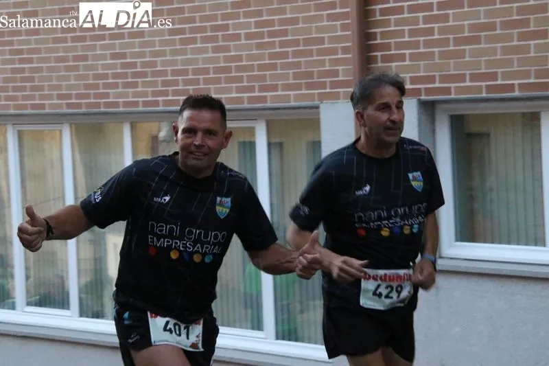 Foto 7 - Alberto Herrera y Esther Cruz ganan la Carrera Nocturna de Alba de Tormes
