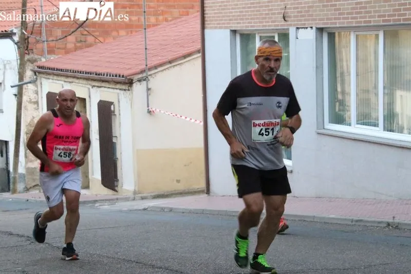 Foto 6 - Alberto Herrera y Esther Cruz ganan la Carrera Nocturna de Alba de Tormes