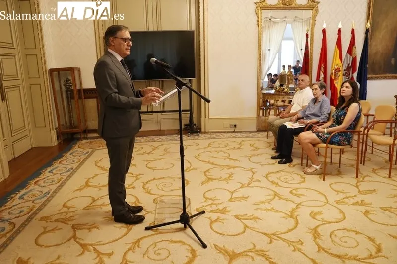 Presentación en el Ayuntamiento del acuerdo con Cáritas Salamanca. Foto de David Sañudo