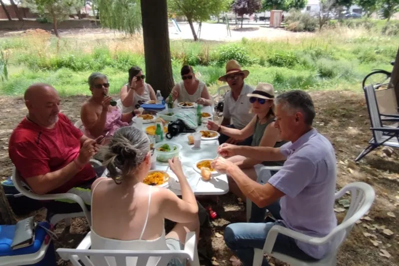 Foto 8 - Mil raciones de paella y no poca diversi&oacute;n para decir adi&oacute;s a las fiestas patronales en Santiago de la Puebla