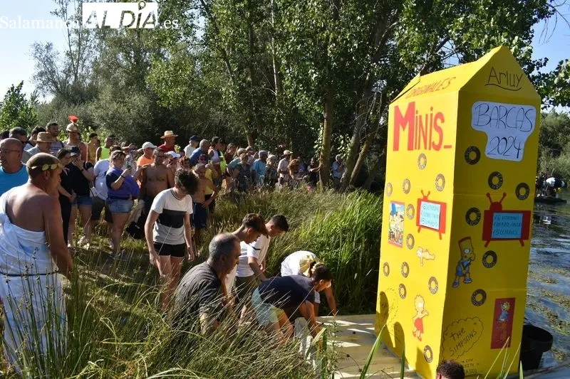 Foto 9 - Encinas de Arriba derrocha imaginaci&oacute;n y destreza en el descenso del Tormes con barcas