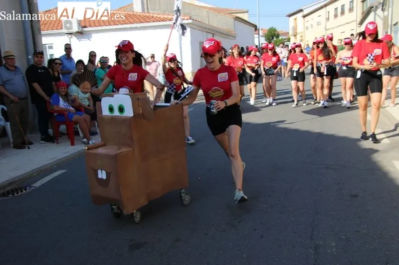 Foto 3 - Colorido, musical y deslumbrante fin de fiestas en Galinduste