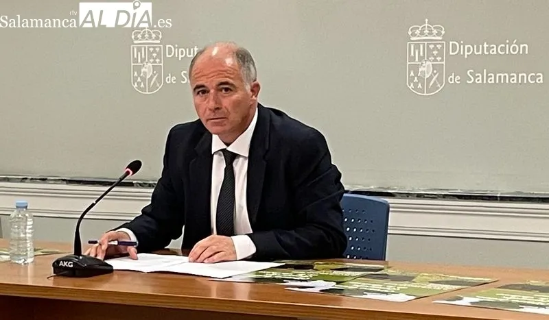 El diputado de turismo, Juan Carlos Zaballos, ha sido el encargado de presentar cada una de las experiencias turísticas