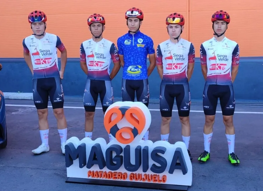 Foto 3 - El Siega Verde queda 5&ordm; entre los 40 equipos participantes en la Vuelta a Guijuelo