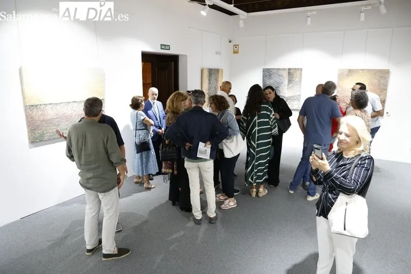 Exposición 'Sueños en el tiempo' del pintor Javier Castilla en el Casino de Salamanca. Foto de David Sañudo