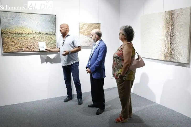 Exposición 'Sueños en el tiempo' del pintor Javier Castilla en el Casino de Salamanca. Foto de David Sañudo