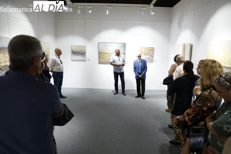 Exposición 'Sueños en el tiempo' del pintor Javier Castilla en el Casino de Salamanca. Foto de David Sañudo
