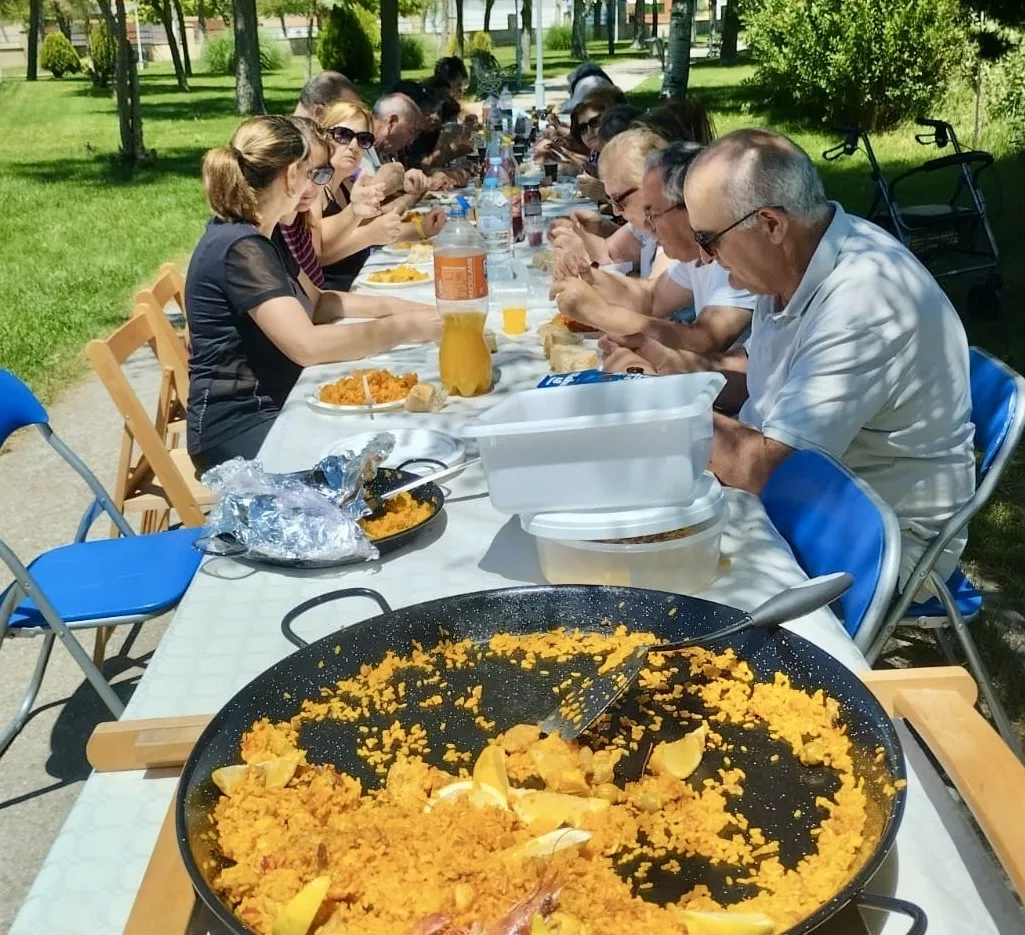 Foto 6 - Las mujeres de B&oacute;veda se ponen &lsquo;manos a la obra&rsquo; para recuperar la tradici&oacute;n de crear el autentico jab&oacute;n de la abuela