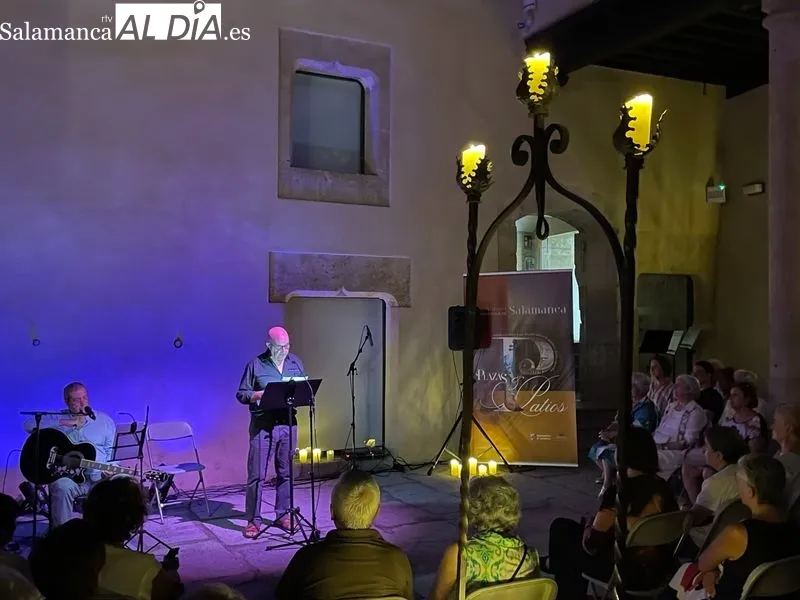 Foto 15 - El Recital Candil Luminoso de Poes&iacute;a deja su magia en la Torre de Anaya
