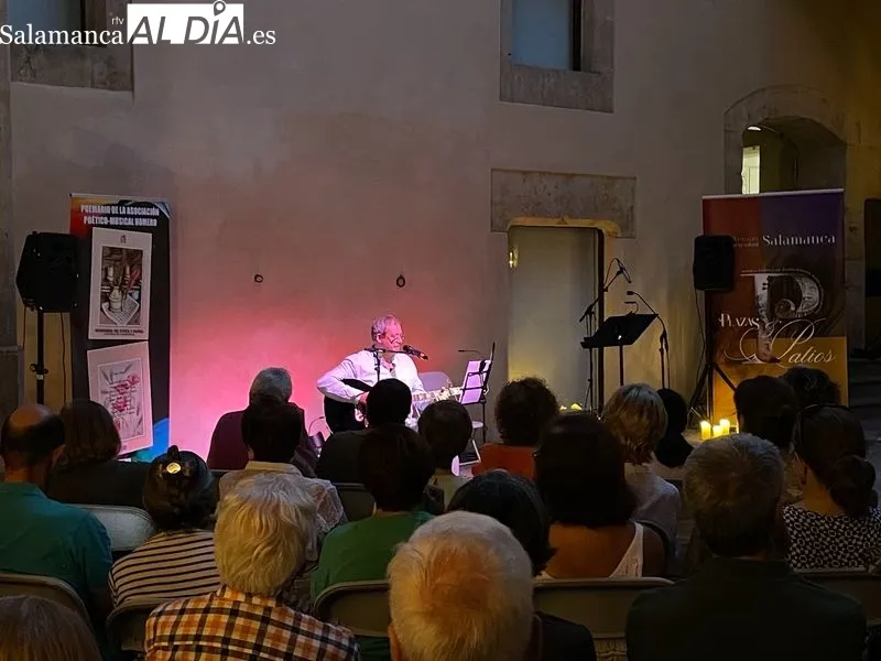 Foto 3 - El Recital Candil Luminoso de Poes&iacute;a deja su magia en la Torre de Anaya