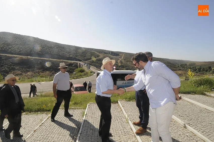 Foto 3 - Los obispos y vicarios de Iglesia en Castilla se adentran en el Yacimiento de Siega Verde