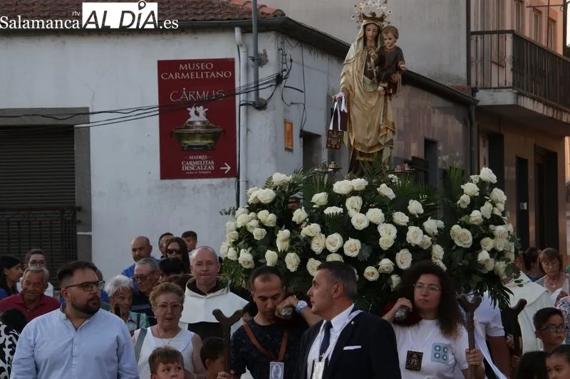 Foto 9 - Procesi&oacute;n de la Virgen del Carmen por las aguas del r&iacute;o Tormes