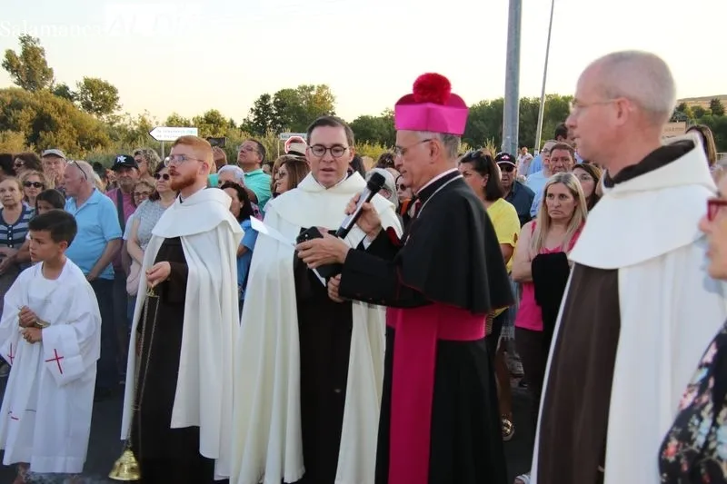 Foto 6 - Procesi&oacute;n de la Virgen del Carmen por las aguas del r&iacute;o Tormes