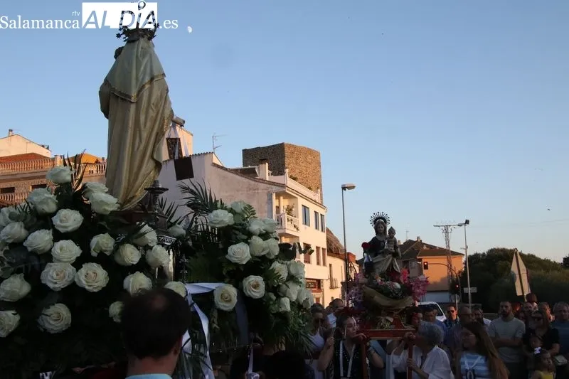 Foto 5 - Procesi&oacute;n de la Virgen del Carmen por las aguas del r&iacute;o Tormes