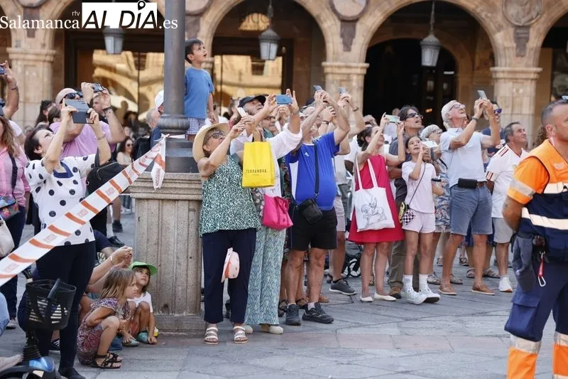La Mariseca ya luce en la Plaza Mayor | FOTOS: David Sañudo