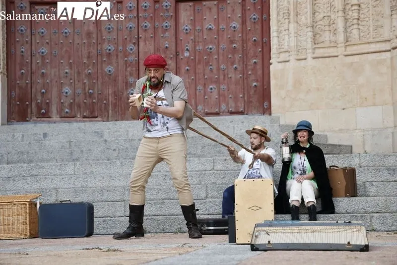 Intrussión Teatro llena de cultura el Patio Chico  | FOTOS: David Sañudo